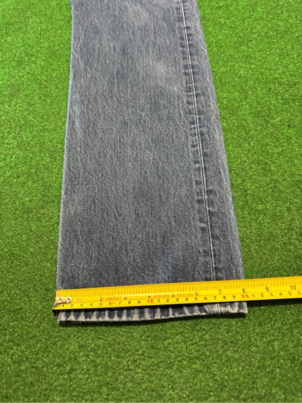 Levis 501 Button Fly 32x32 Medium Wash Vintage 90s Y2K Denim Jeans Original Fit - Picture 8 of 11